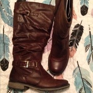 Baretraps Stiller Dark Brown Boots size 10